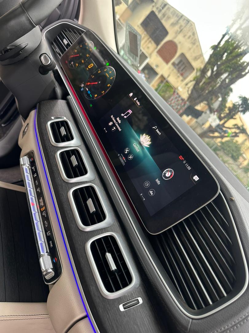 Mercedes Benz GLS450