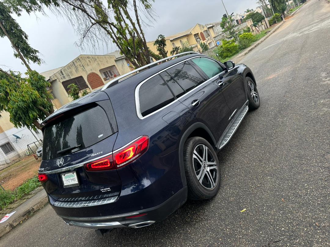 Mercedes Benz GLS450