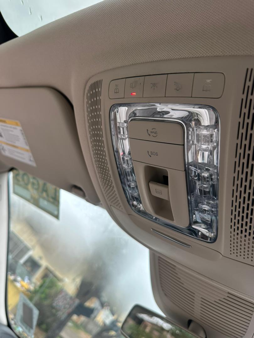 Mercedes Benz GLS450