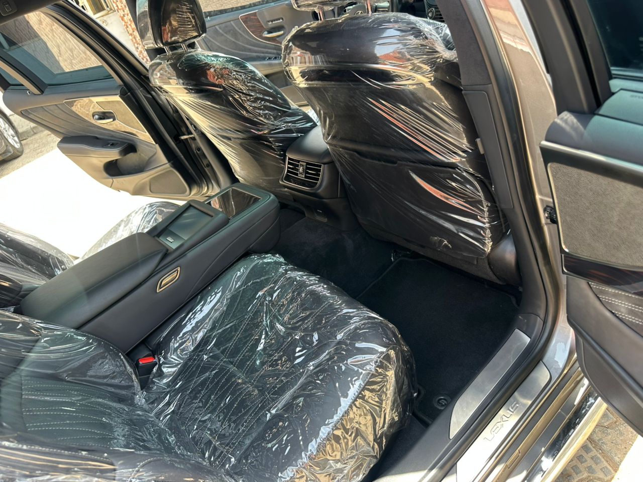 Foreign Used Lexus LS – Excellent Condition