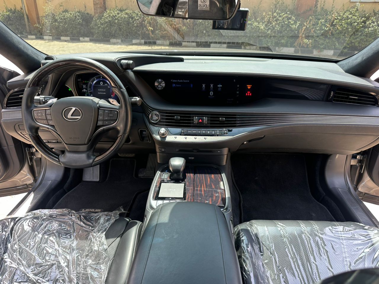 Foreign Used Lexus LS – Excellent Condition