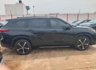 Super Clean 2022 Toyota Highlander XSE – Luxury Family SUV