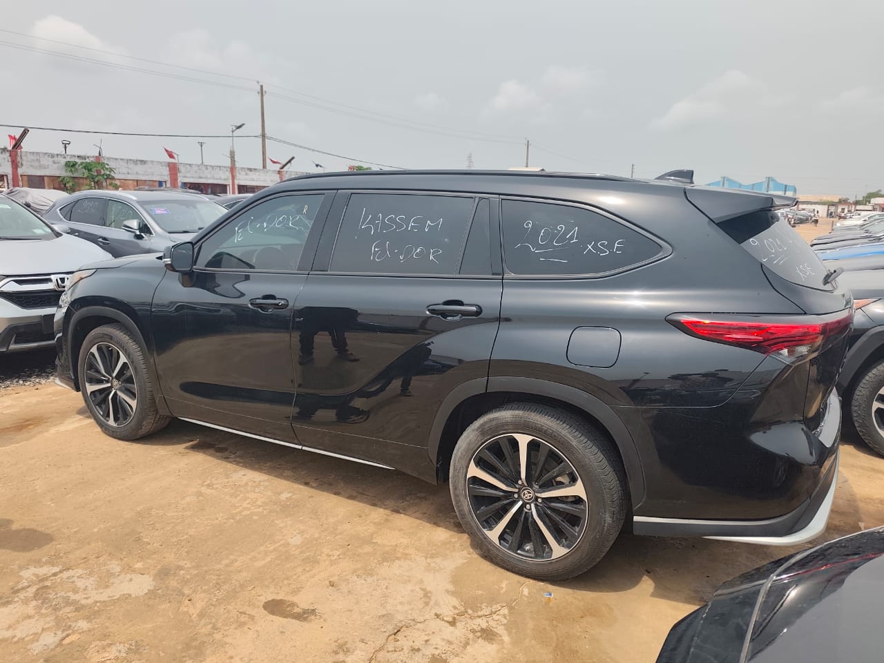 Super Clean 2022 Toyota Highlander XSE – Luxury Family SUV